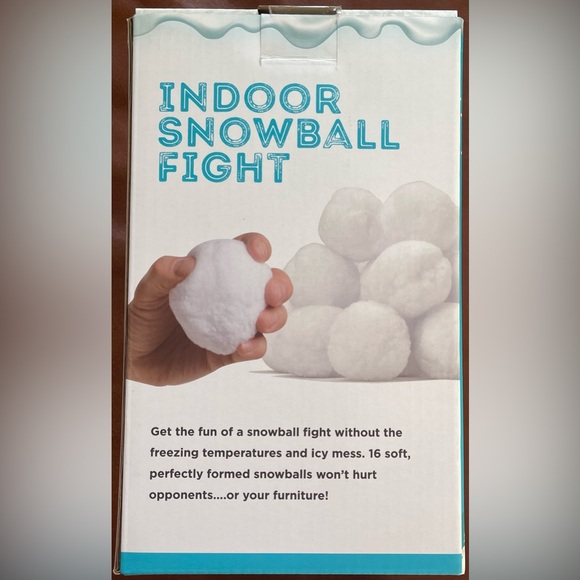 BNIOB! 16 SNOWBALLS, INDOOR SNOWBALL FIGHT Another Great Product From SNOWTIME® - Picture 3 of 6